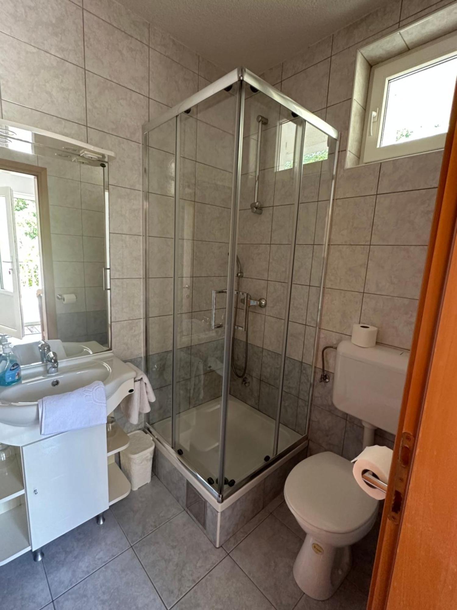 Pension Maric Rooms Brist Exterior foto